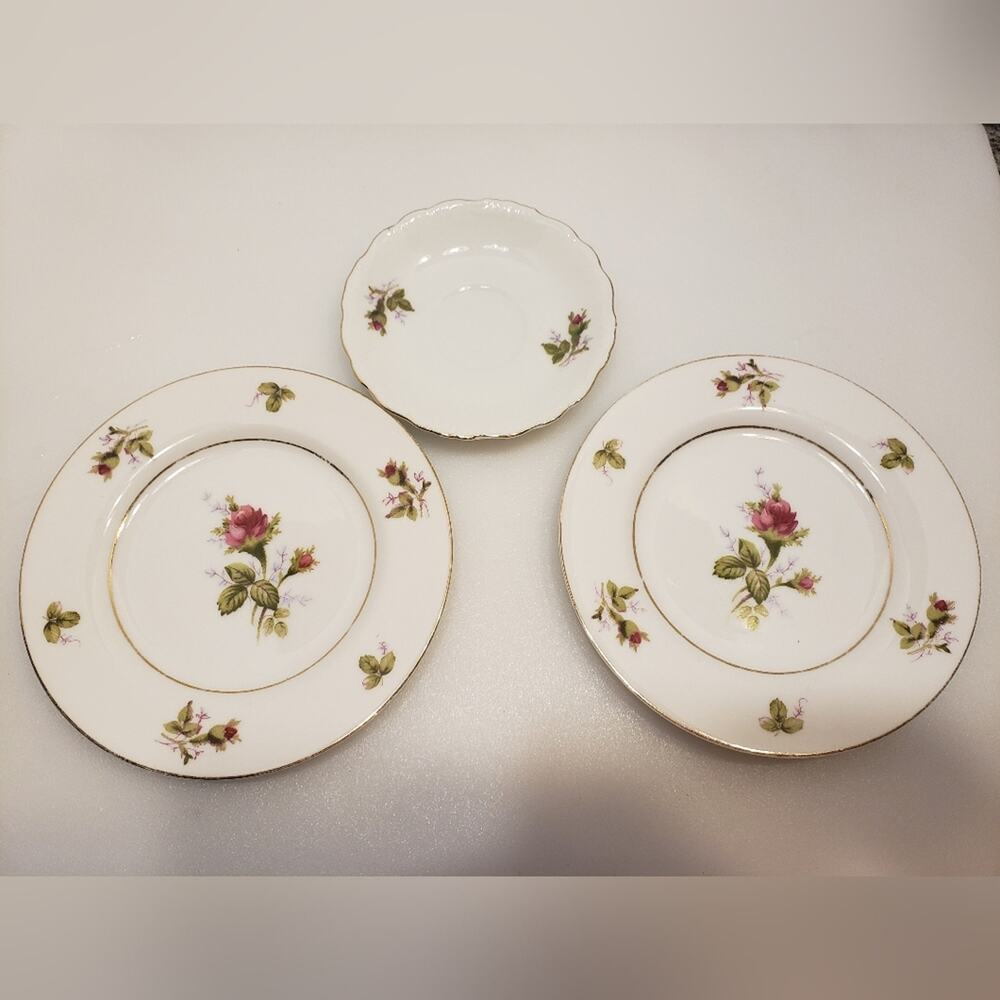 Gold China made in Japan‎  Moss Rose 2 dessert plates 1 Yakama China saucer